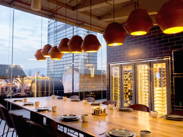 რესპუბლიკა 24 ინტერიერი